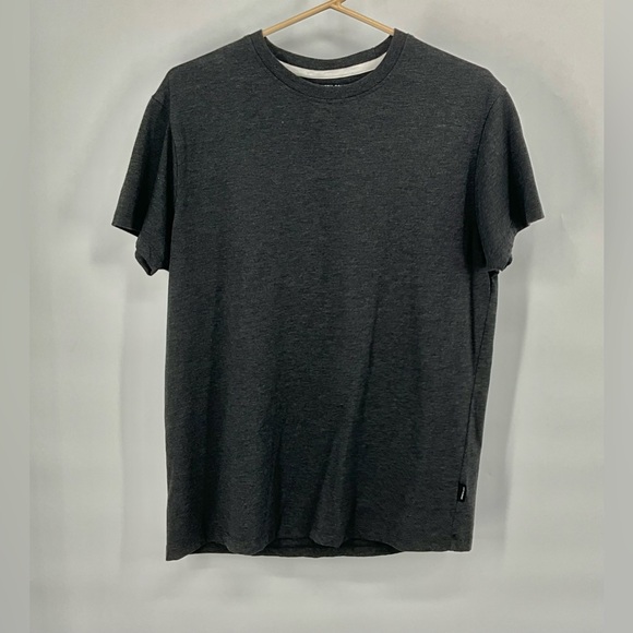 Kenneth Cole Men's Classic Black T-Shirt M - Picture 1 of 2